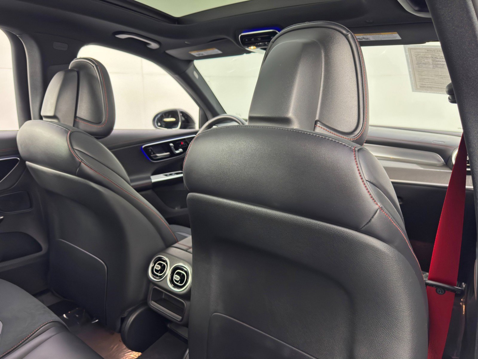 Used 2024 Mercedes-Benz GLC 43 AMG 4MATIC image 45