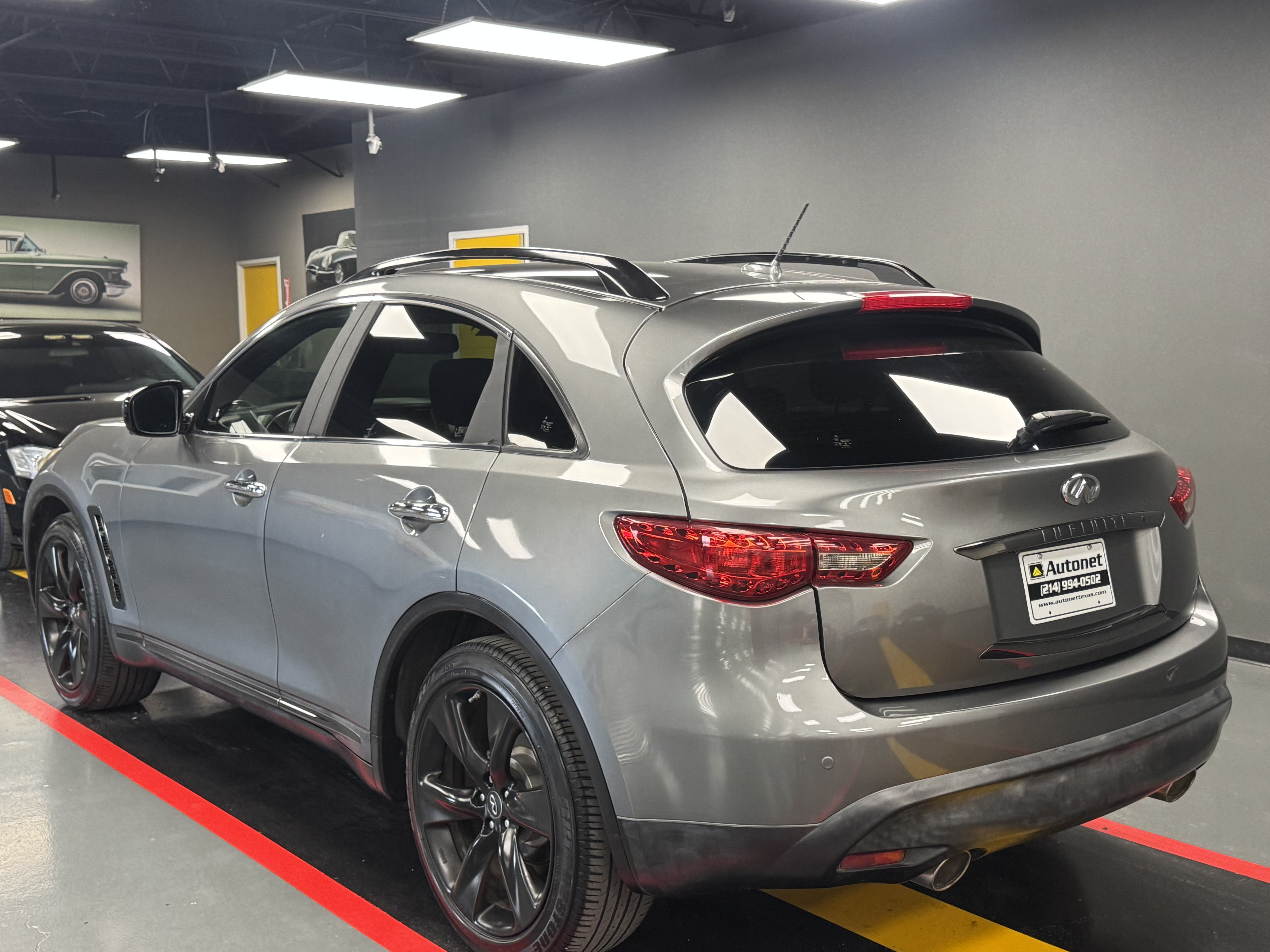 Used 2015 INFINITI QX70 2WD w/ Premium Package image 4