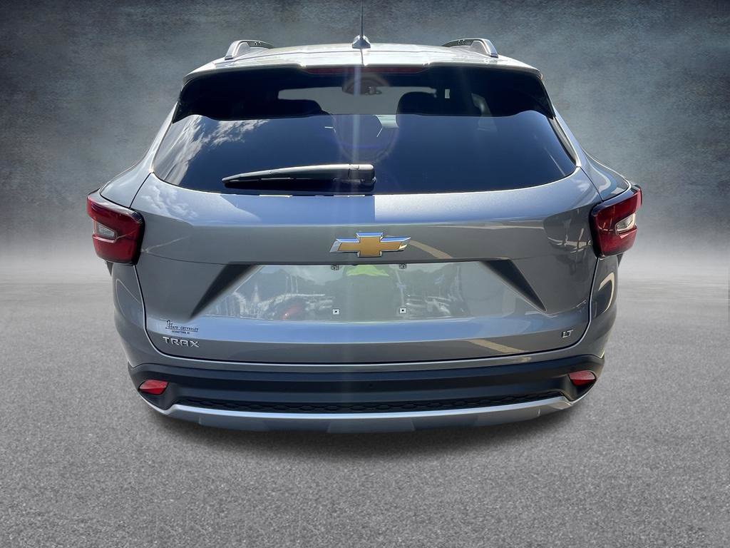 New 2026 Chevrolet Trax LT w/ Driver Confidence Package FWD image 11