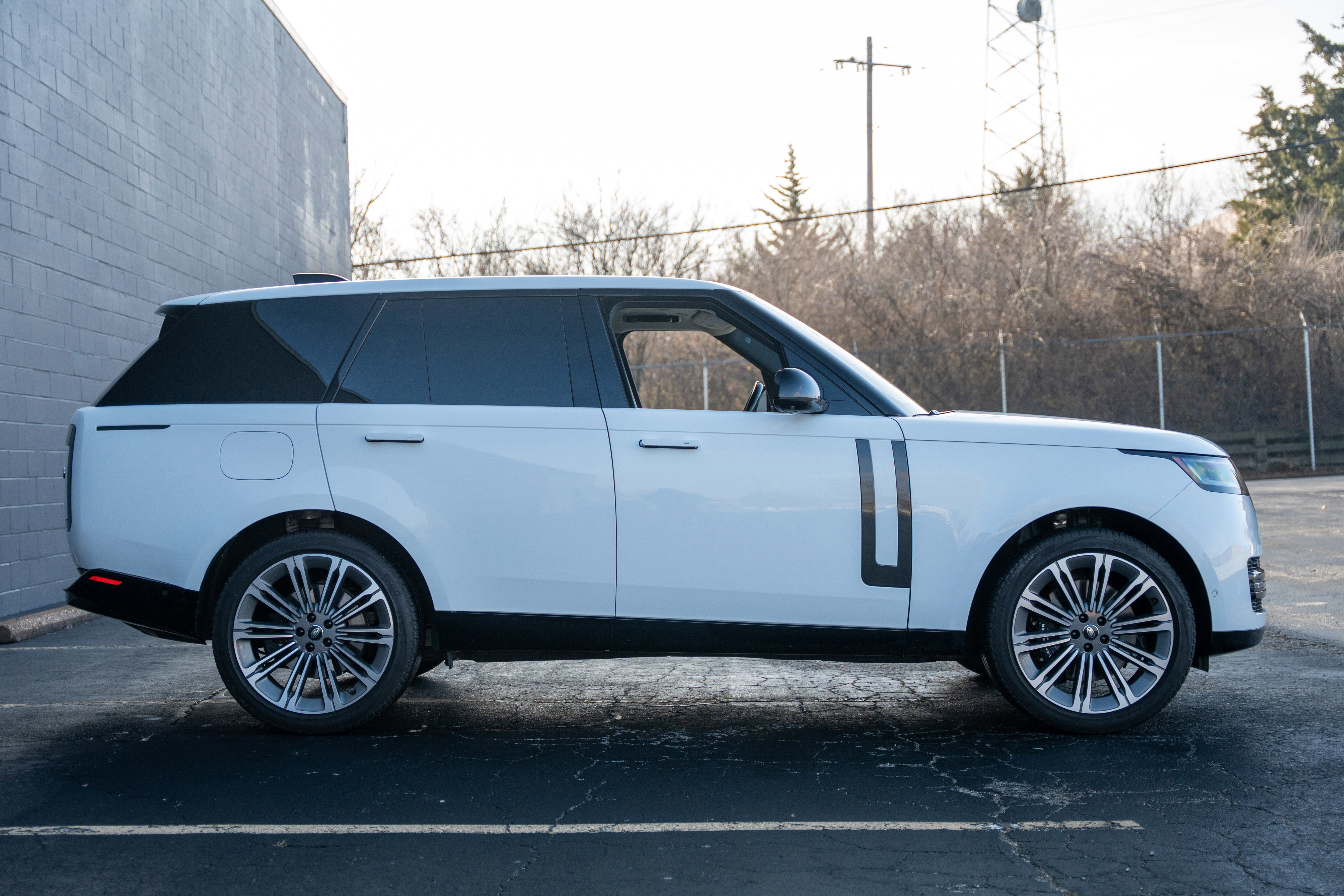 Used 2023 Land Rover Range Rover SE AWD/4WD image 6