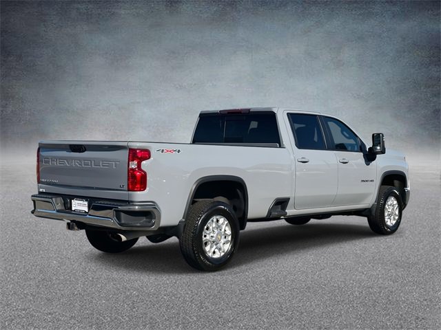 Used 2024 Chevrolet Silverado 3500 LT w/ Convenience Package image 2