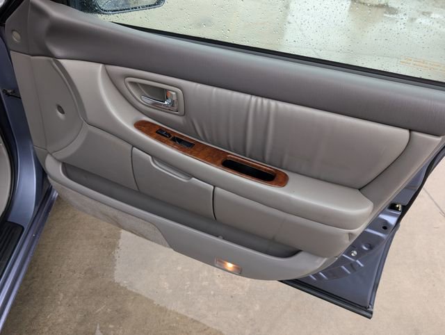 Used 2000 Toyota Avalon XLS FWD image 28