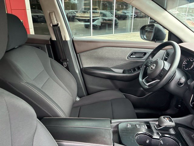 Used 2023 Nissan Rogue S FWD image 9