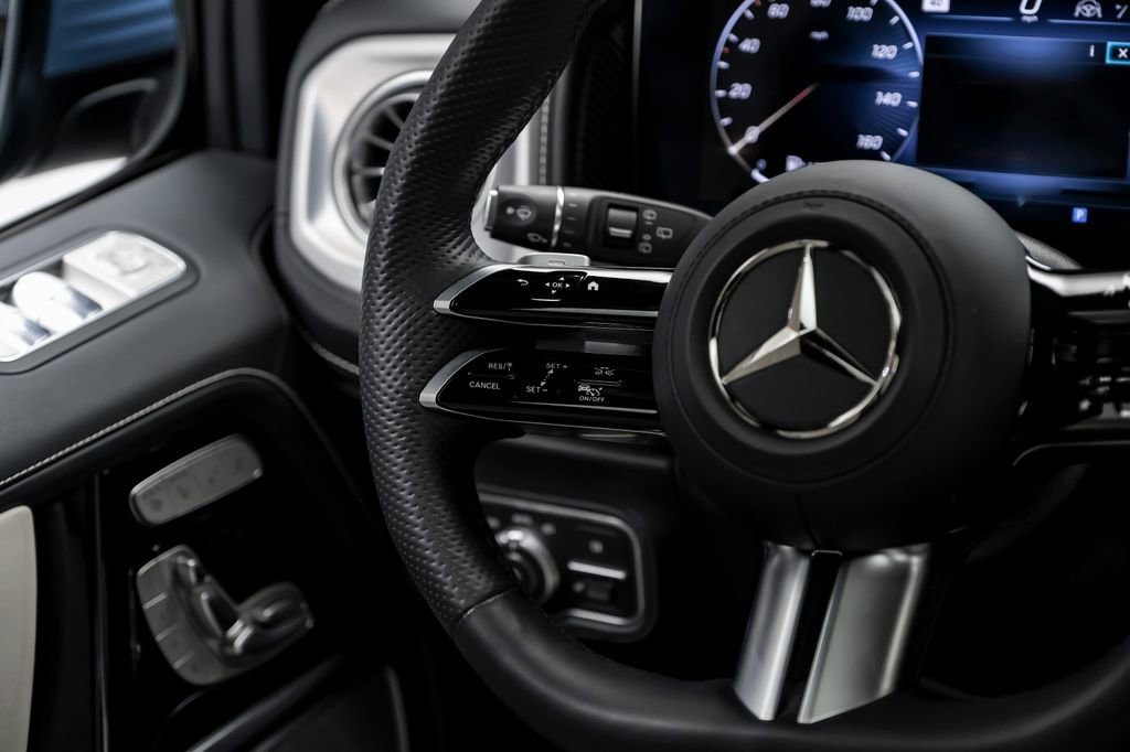 Used 2025 Mercedes-Benz G 550 image 23