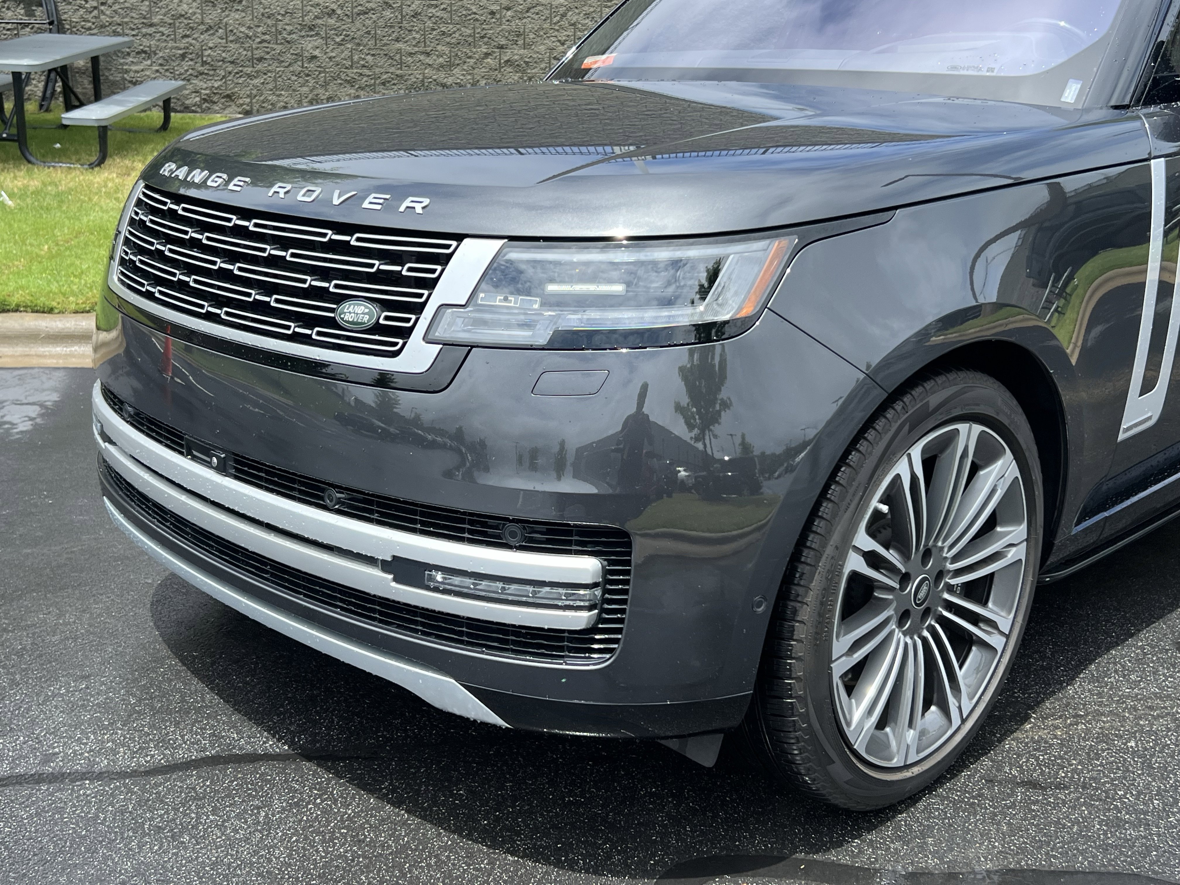 Certified 2023 Land Rover Range Rover Long Wheelbase Autobiography AWD/4WD image 30