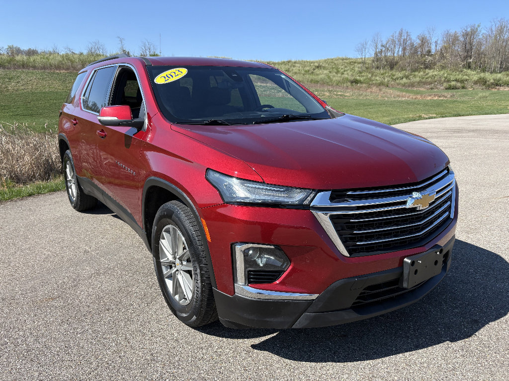 Used 2023 Chevrolet Traverse LT AWD/4WD image 7