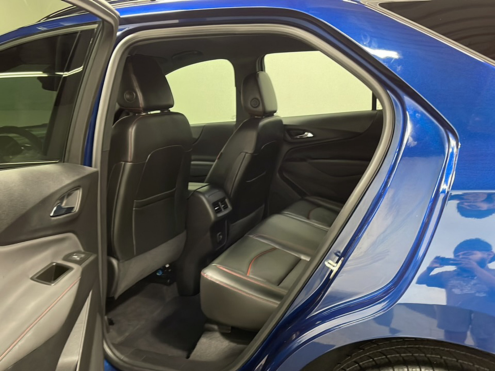 Used 2022 Chevrolet Equinox RS w/ RS Leather Package FWD image 14