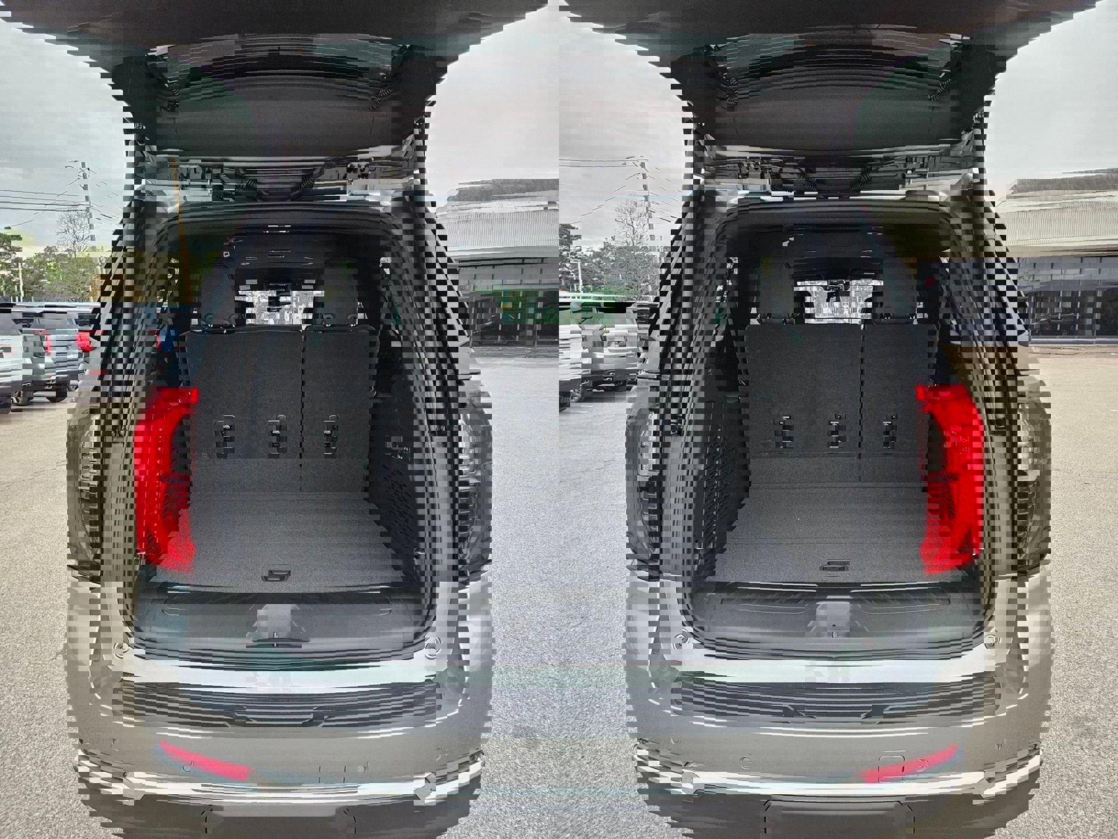 New 2026 GMC Yukon XL Elevation image 4