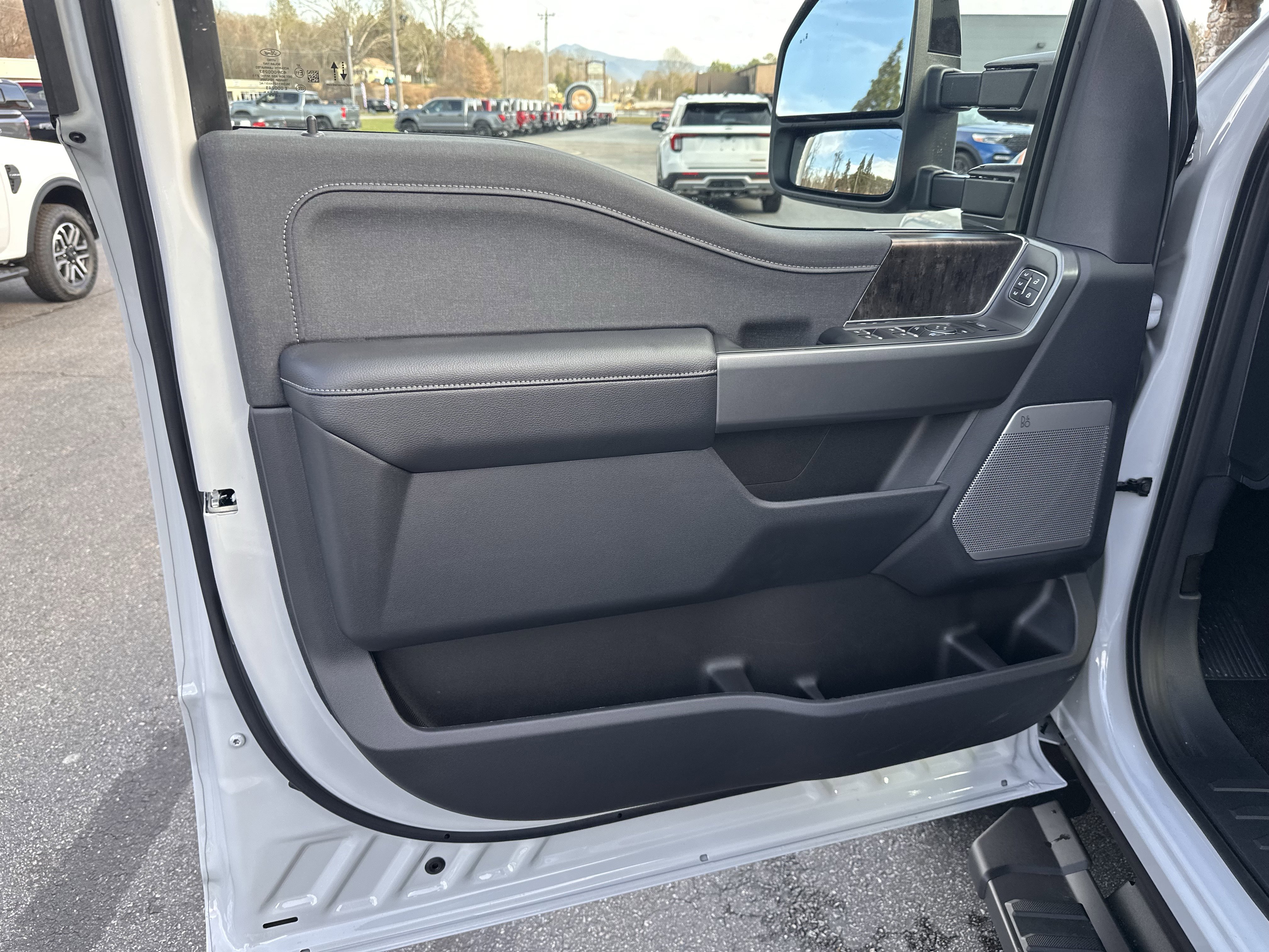 New 2026 Ford F250 Lariat w/ Black Appearance Package image 10