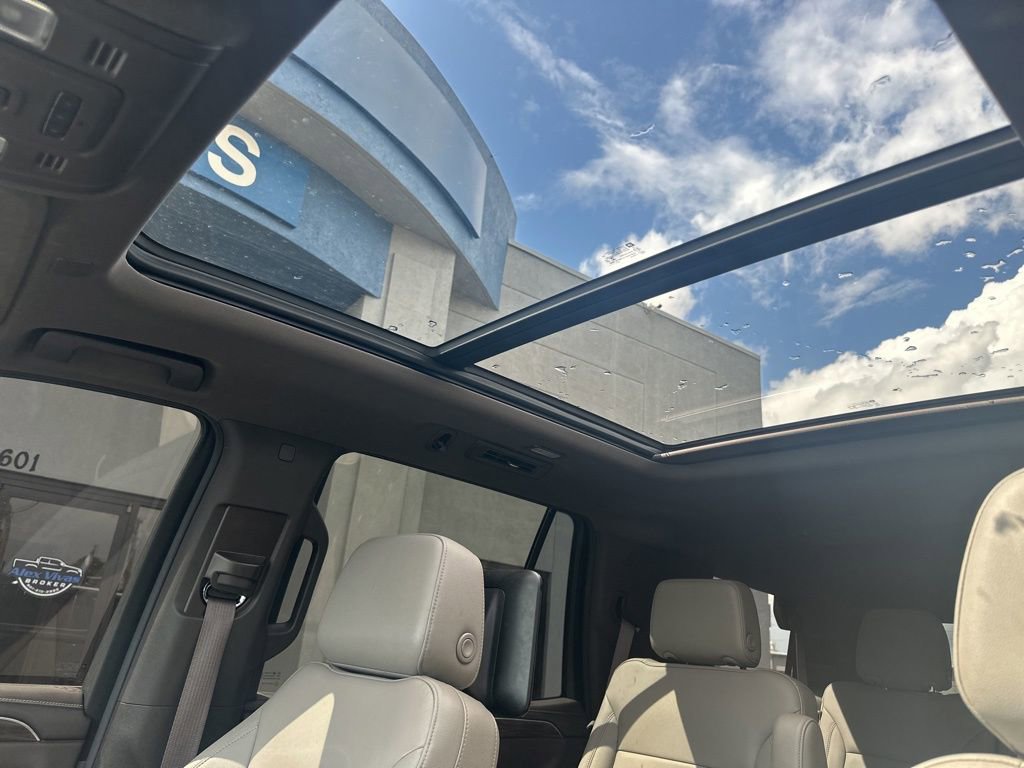 Used 2022 Chevrolet Tahoe LT w/ Luxury Package image 26