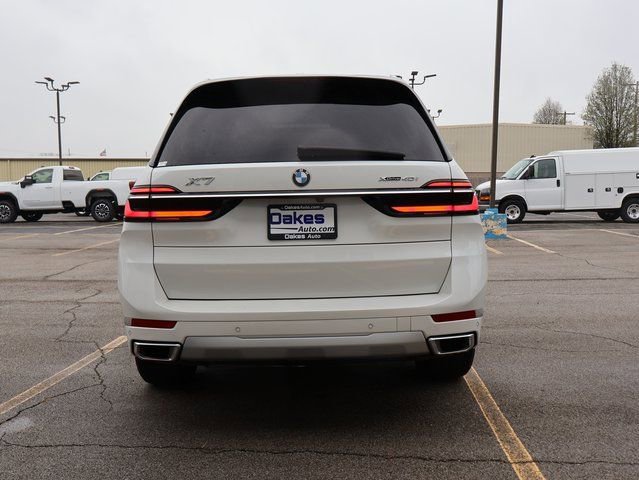 Used 2024 BMW X7 xDrive40i w/ Climate Comfort Package image 6