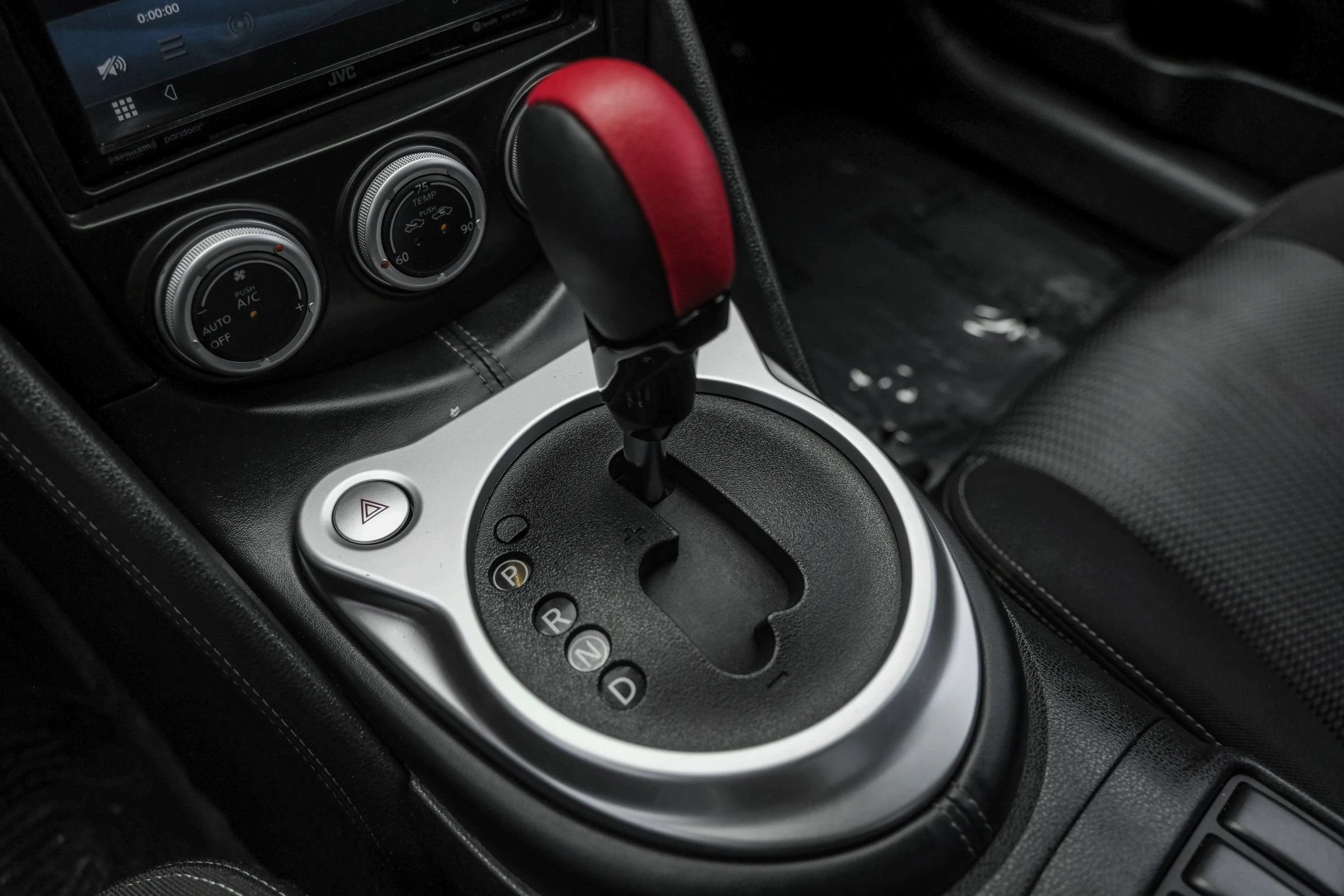 Used 2014 Nissan 370Z Coupe RWD image 20