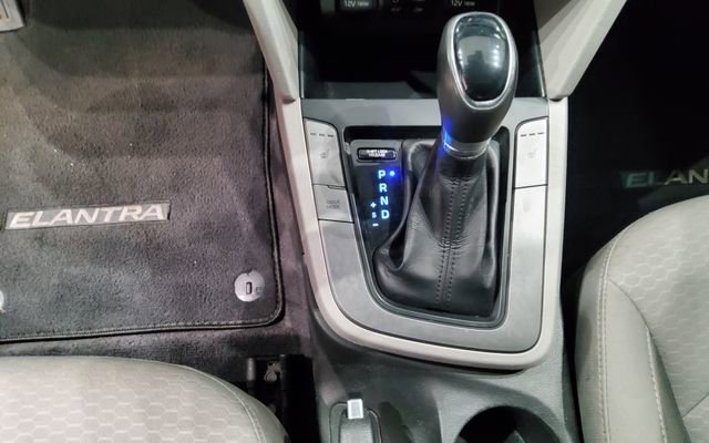 Used 2020 Hyundai Elantra Value Edition FWD image 27