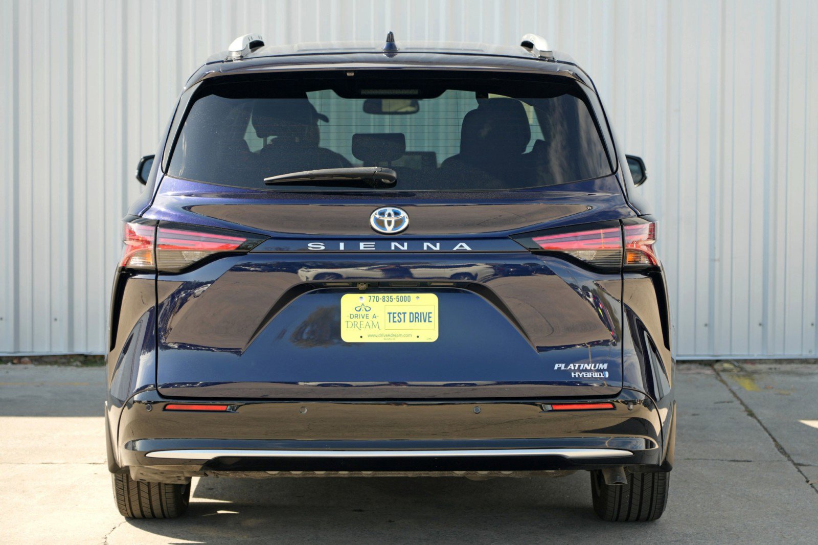 Used 2024 Toyota Sienna Platinum image 54