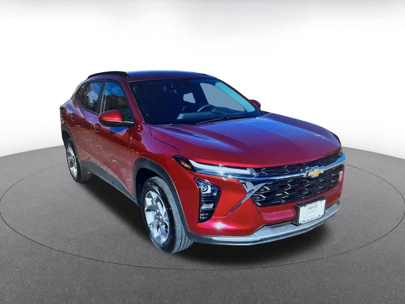 Used 2025 Chevrolet Trax LT w/ LT Convenience Package image 2