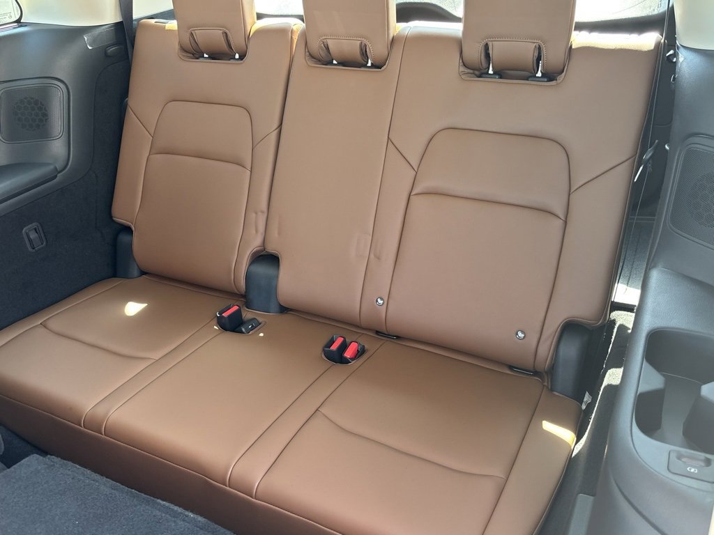 New 2025 Nissan Pathfinder Platinum w/ Cargo Package image 19