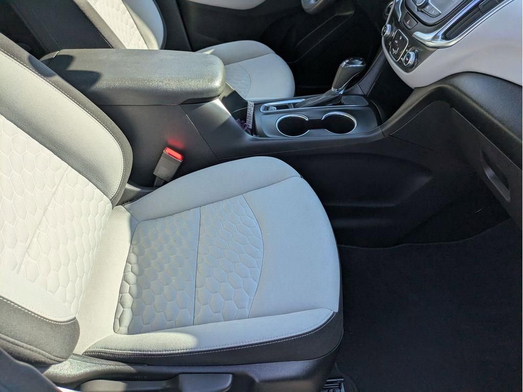 Used 2021 Chevrolet Equinox LT image 29