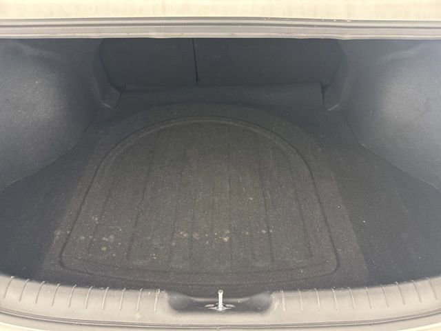 Used 2024 Hyundai Elantra Limited FWD image 25