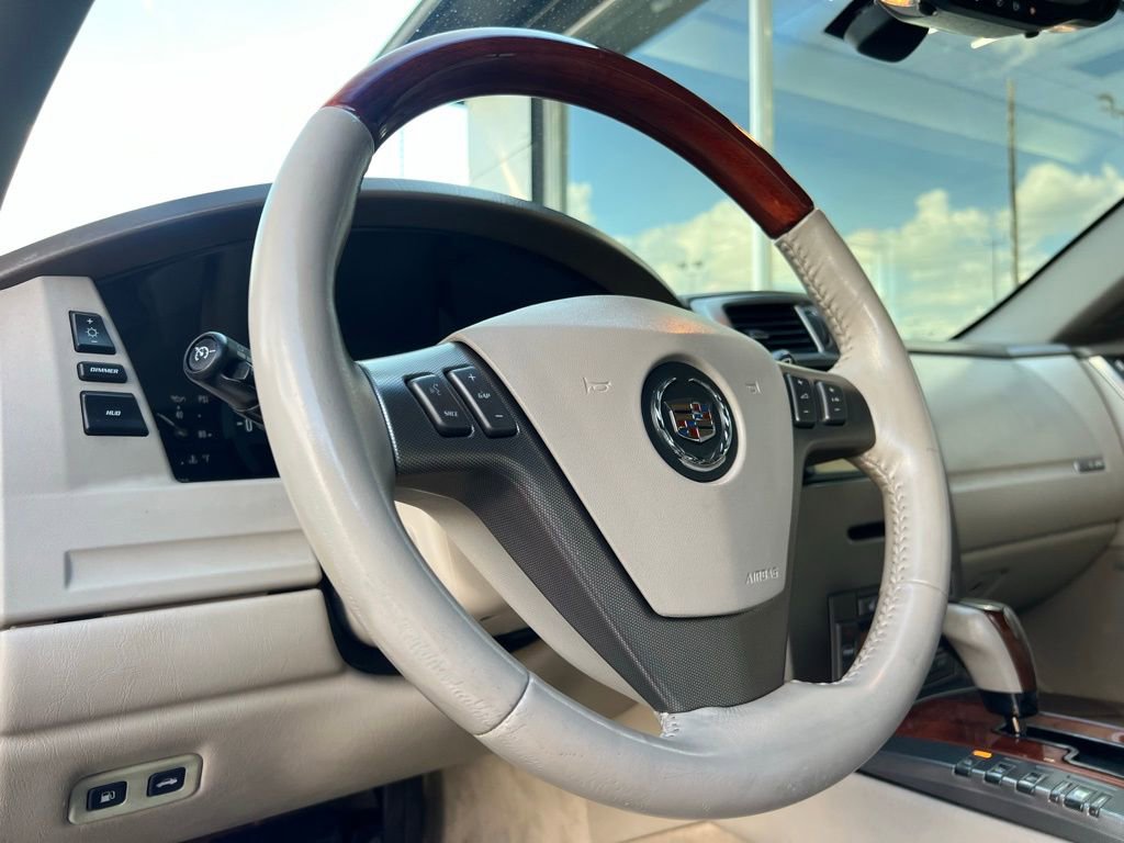 Used 2005 Cadillac XLR Base image 37