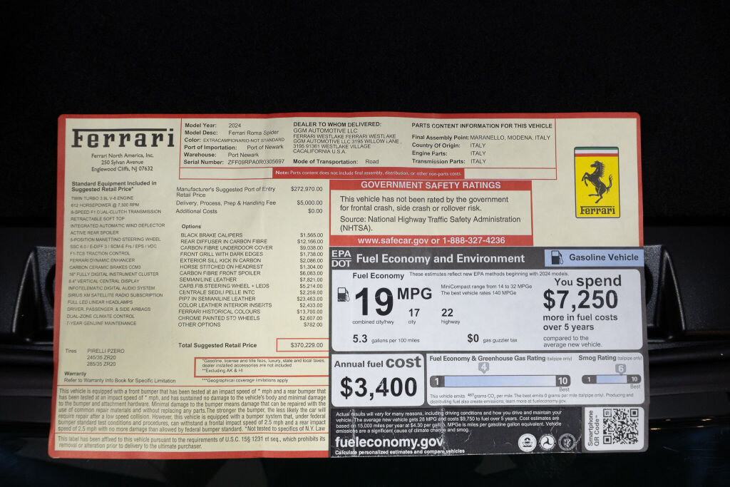 Used 2024 Ferrari Roma Spider image 20