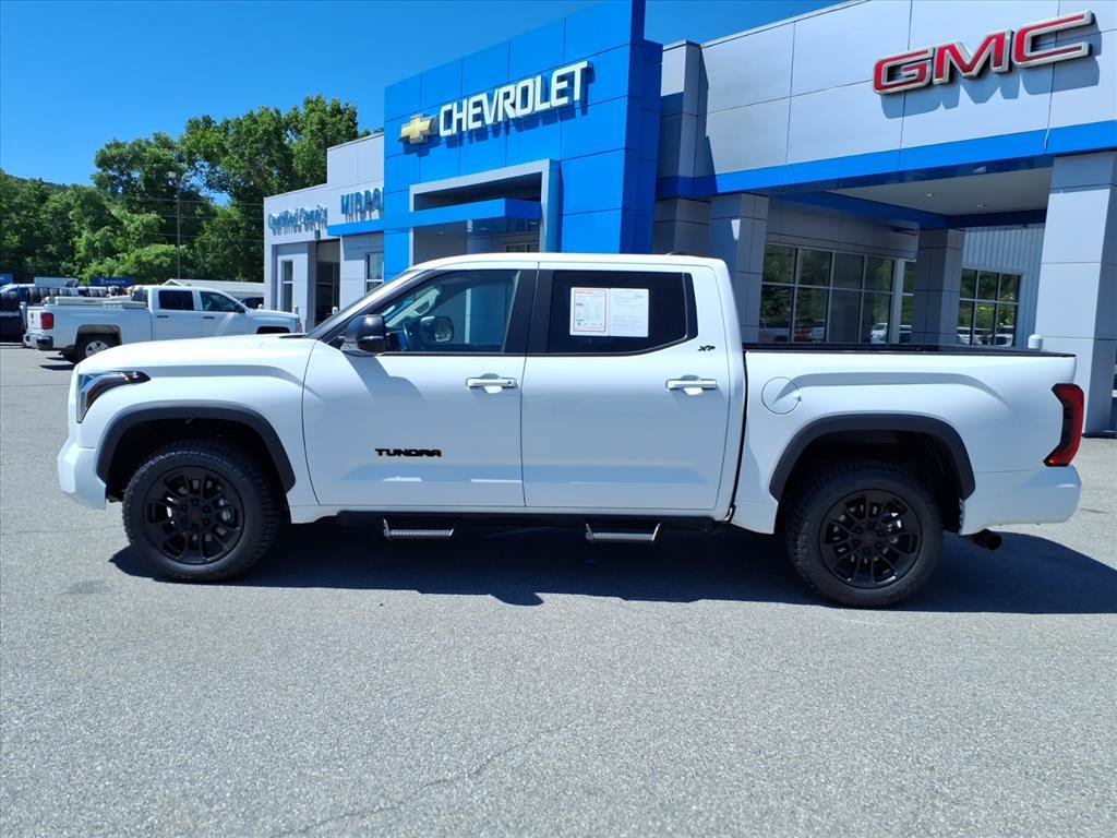 Used 2024 Toyota Tundra SR5 w/ SR5 Premium Package AWD/4WD image 7