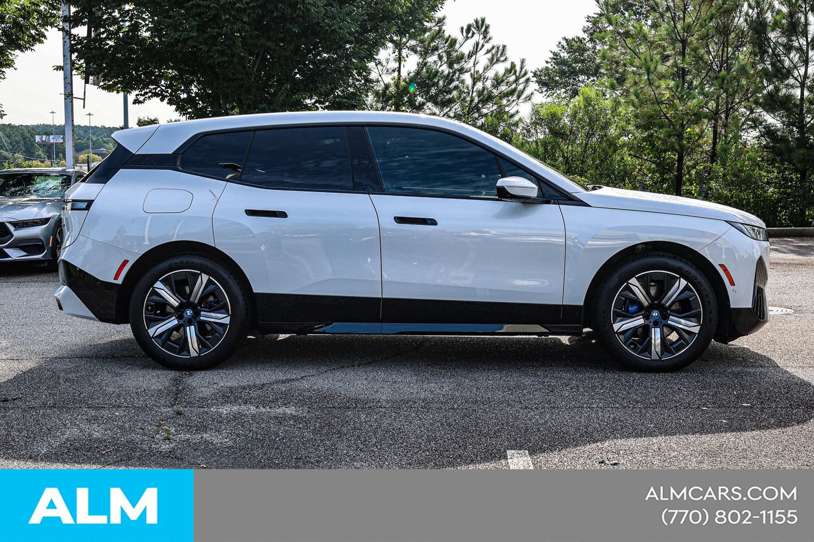 Used 2025 BMW iX xDrive50 AWD/4WD image 10