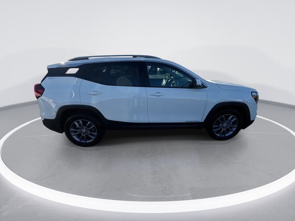 Used 2023 GMC Terrain SLT image 9