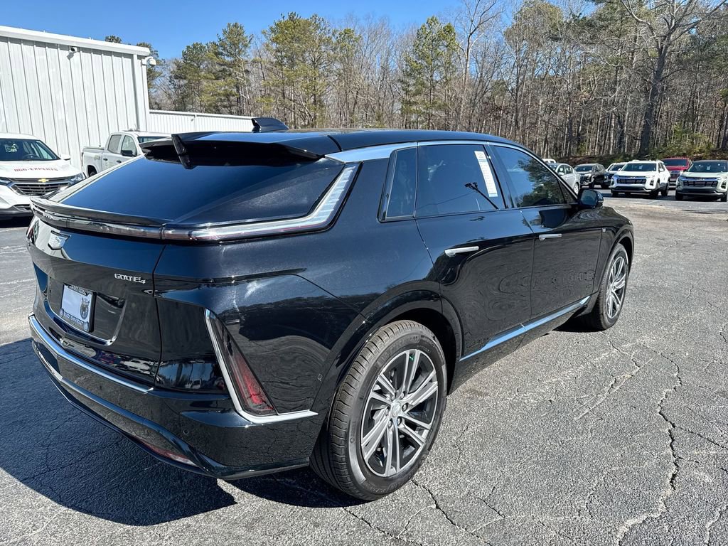 Used 2025 Cadillac Lyriq Luxury image 32