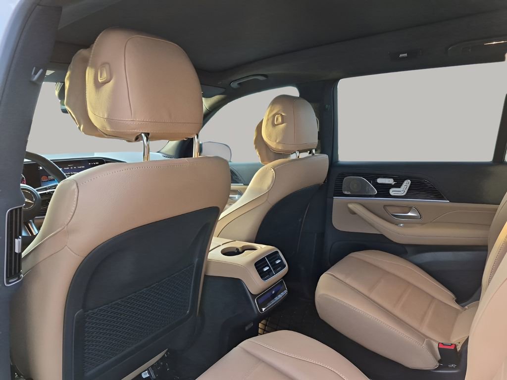 Used 2026 Mercedes-Benz GLS 580 4MATIC image 18