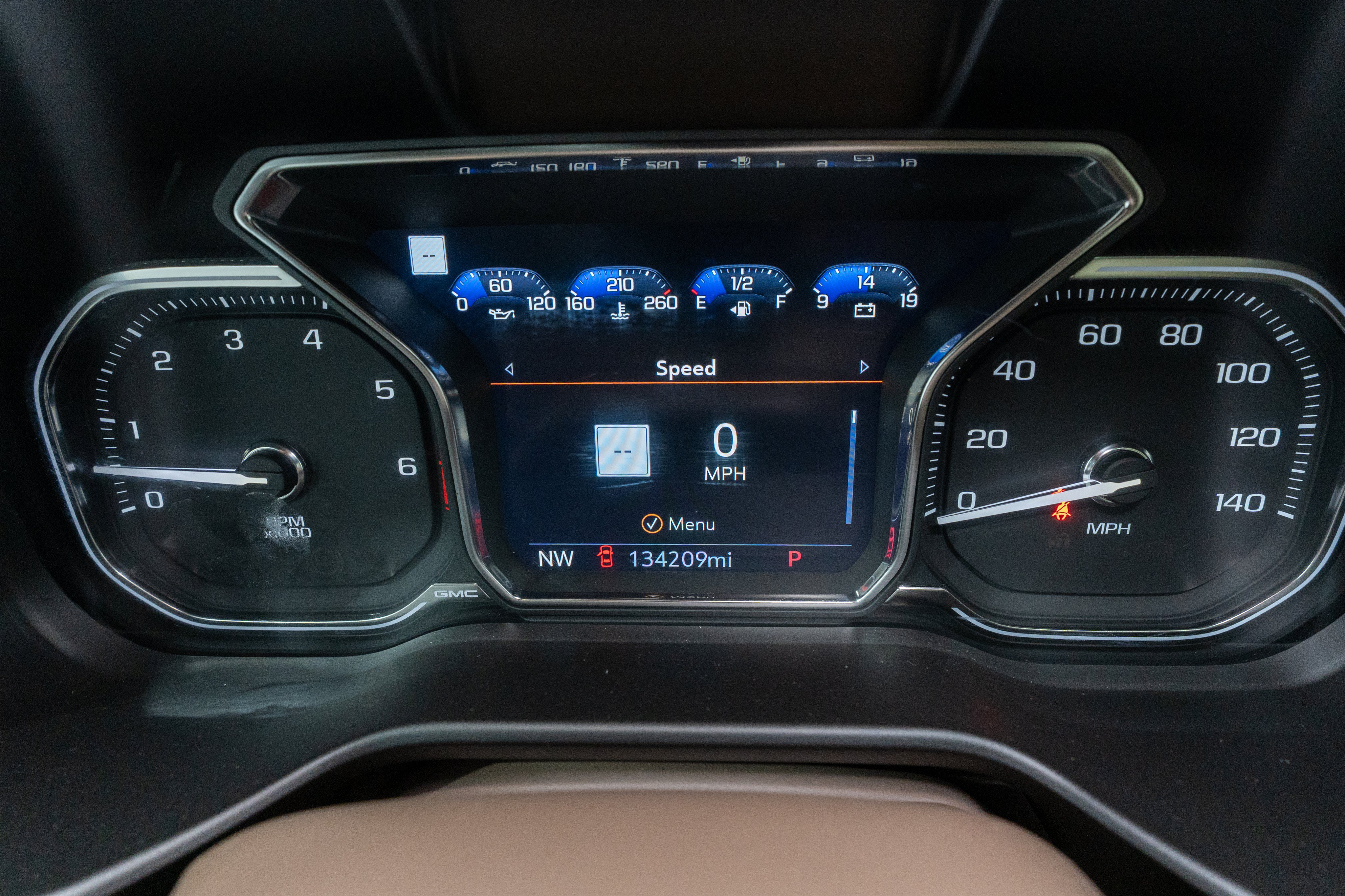 Used 2021 GMC Yukon Denali w/ Advanced Technology Package RWD image 28