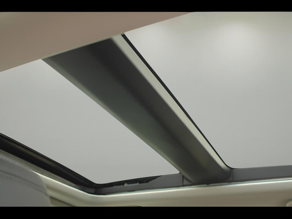 Certified 2025 MAZDA CX-50 2.5 Turbo w/ Cargo Package image 17