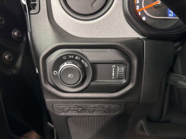 Used 2024 Jeep Wrangler Sport S image 35