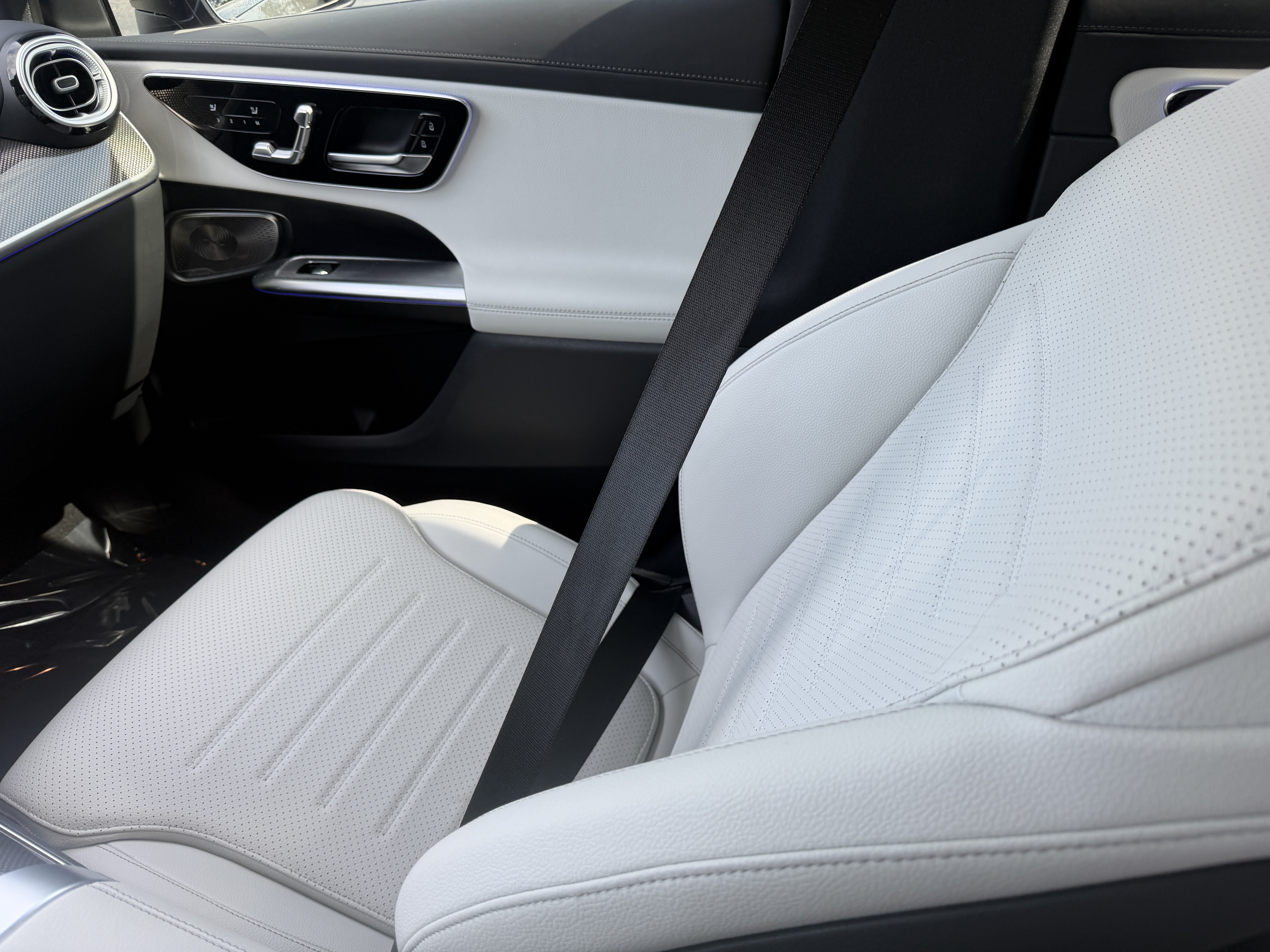 Used 2026 Mercedes-Benz GLC 300 image 19