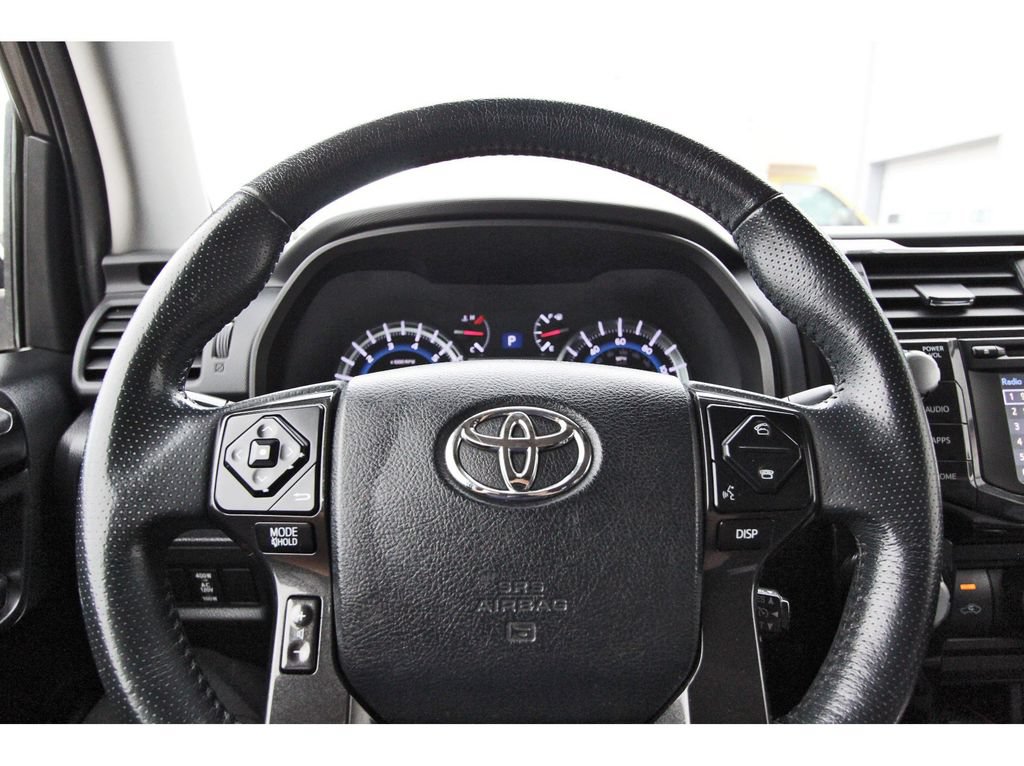 Used 2018 Toyota 4Runner TRD Off-Road Premium AWD/4WD image 15