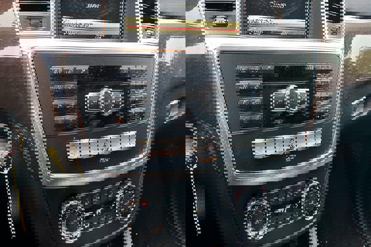 Used 2014 Mercedes-Benz GL 450 4MATIC image 33