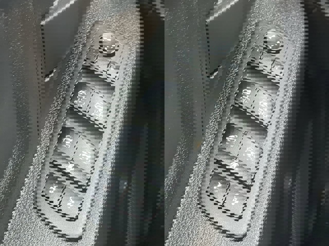 Used 2021 RAM 5500 Tradesman w/ Chrome Appearance Group image 19