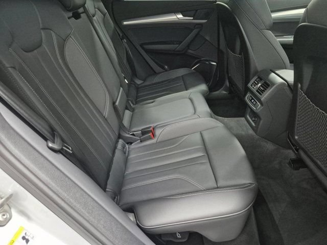 Certified 2025 Audi Q5 2.0T Premium w/ Convenience Plus Package AWD/4WD image 18