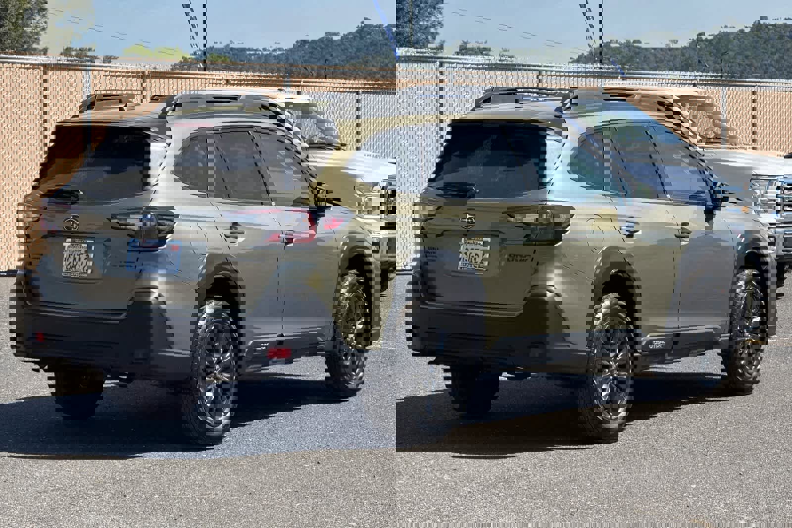 Used 2023 Subaru Outback Onyx Edition image 3