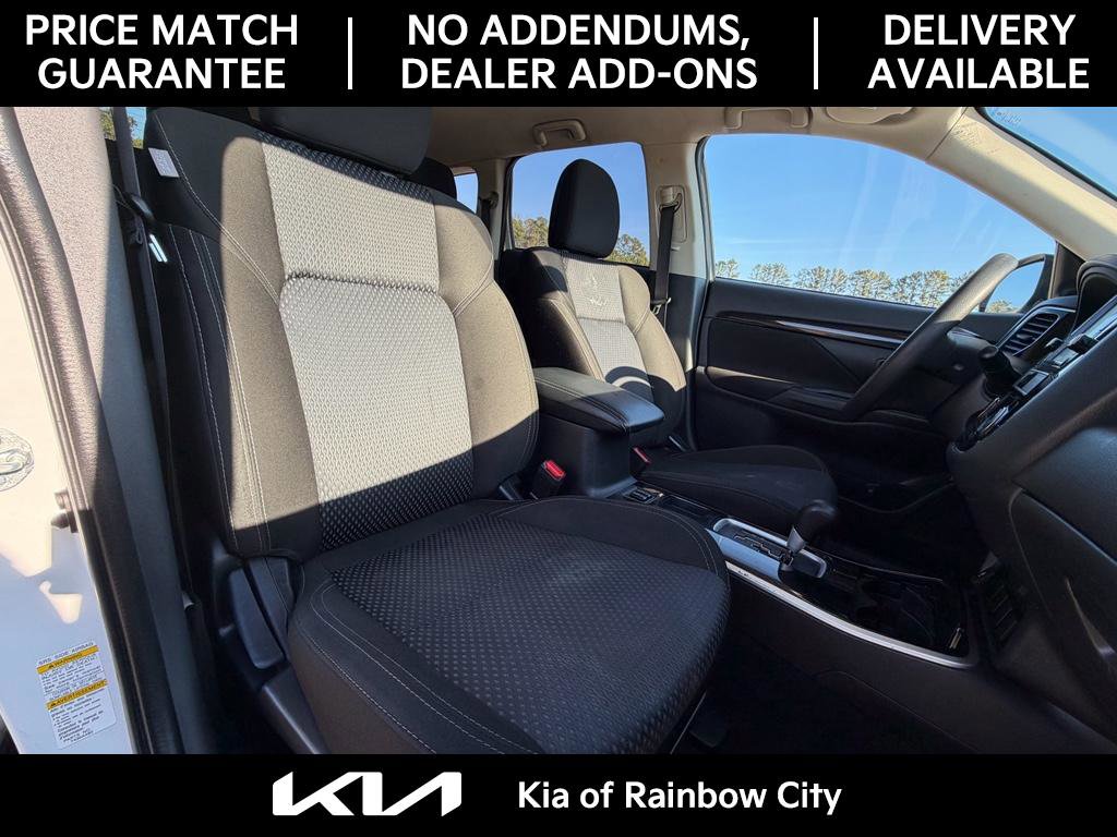 Used 2019 Mitsubishi Outlander ES image 24