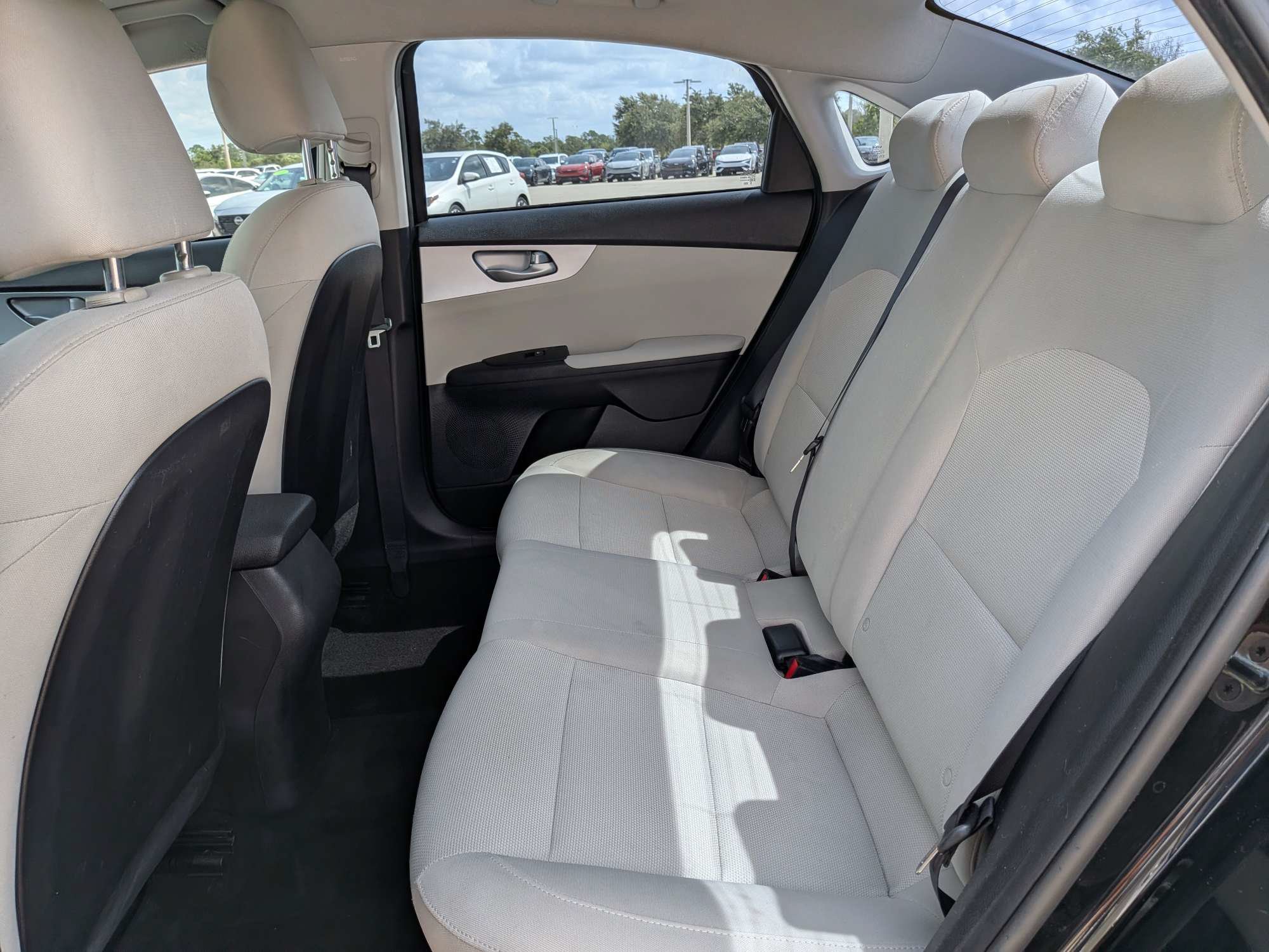 Used 2023 Kia Forte LXS w/ LXS Technology Package FWD image 14