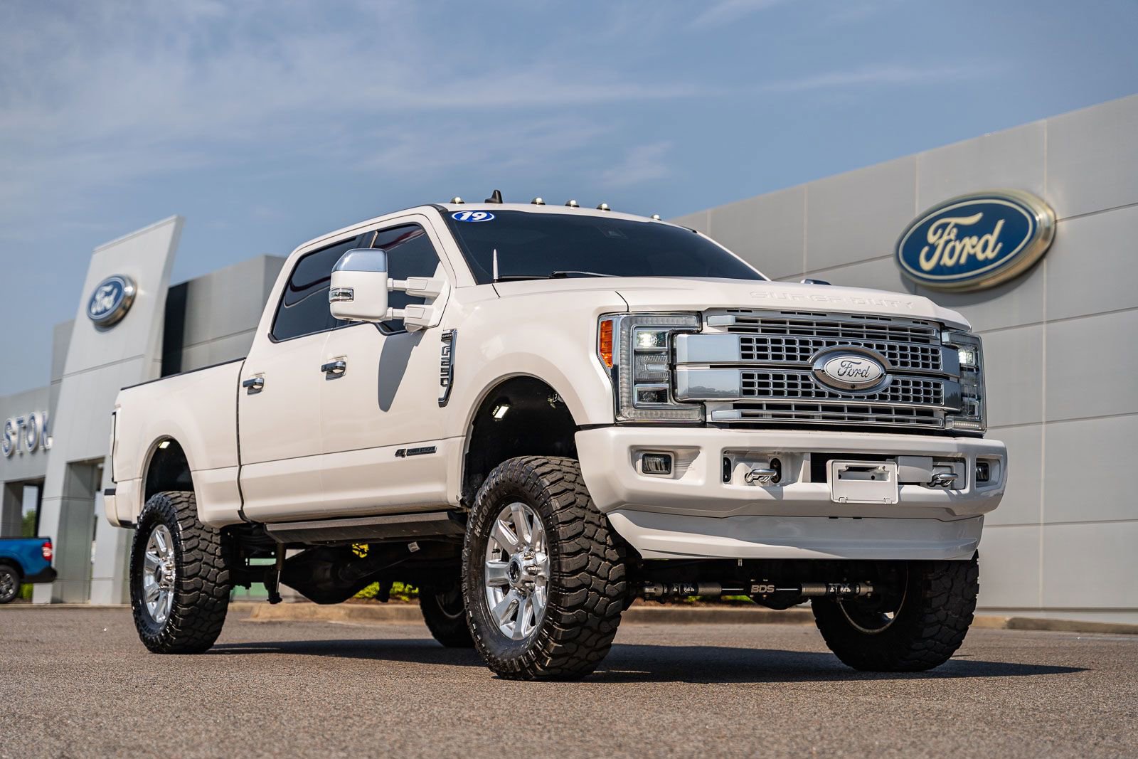 Used 2019 Ford F250 Platinum w/ Platinum Ultimate Package AWD/4WD image 1