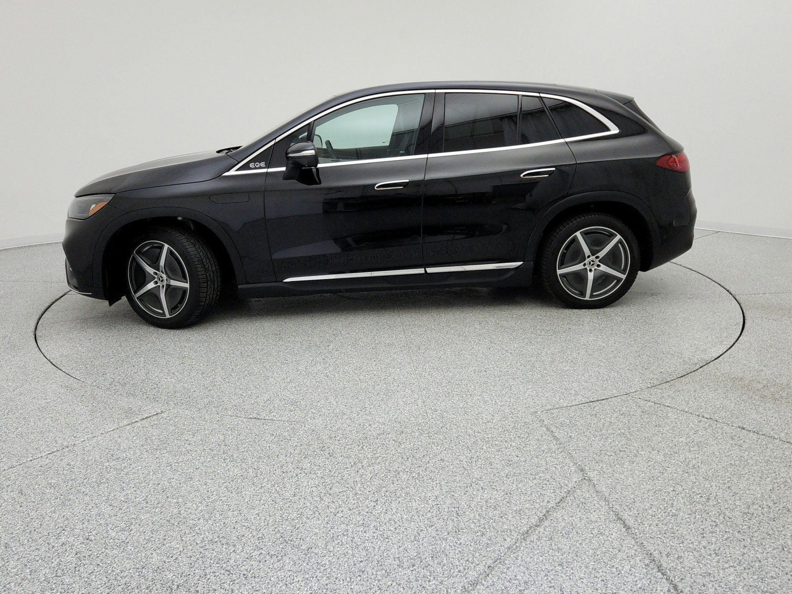 Used 2023 Mercedes-Benz EQE 350+ SUV image 8