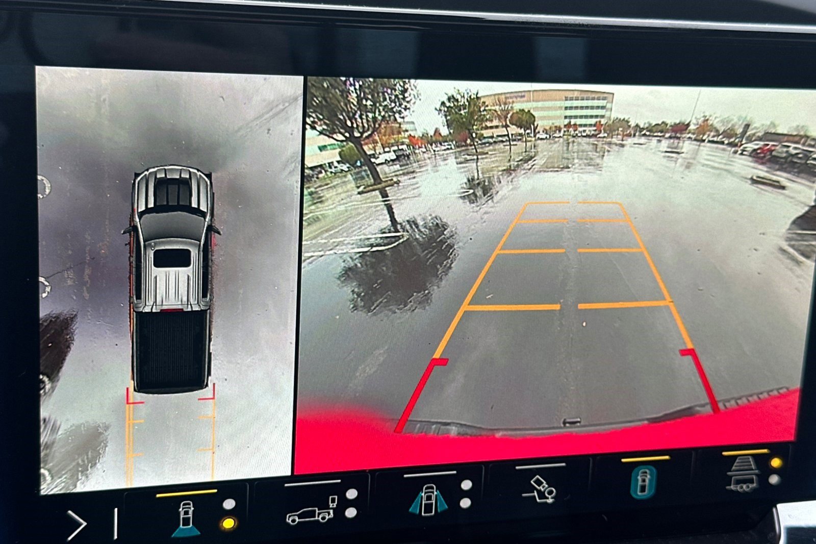 Certified 2023 Chevrolet Silverado 1500 ZR2 w/ Technology Package image 26