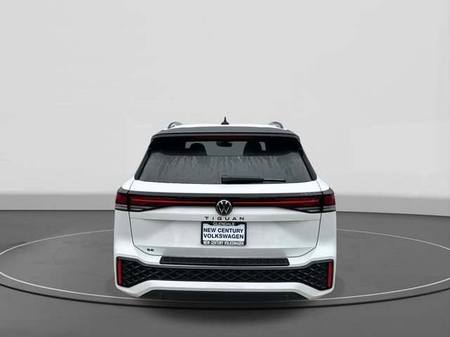 New 2026 Volkswagen Tiguan SE R-Line FWD image 4