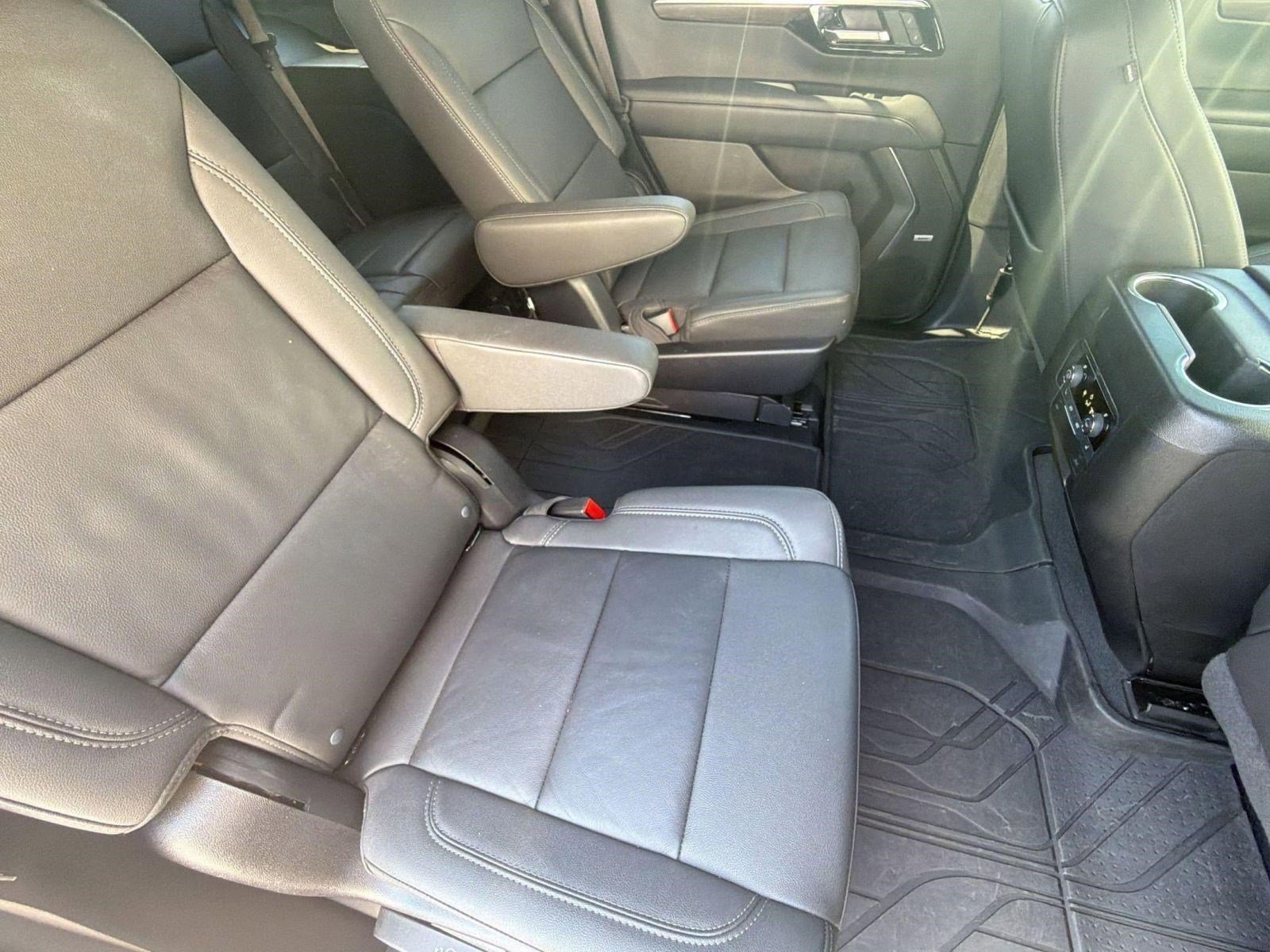 Used 2025 Chevrolet Tahoe Z71 w/ Comfort Package image 30