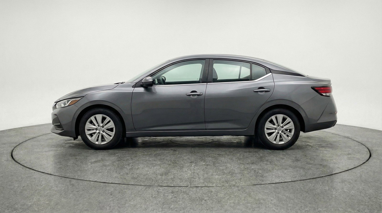 Used 2025 Nissan Sentra S image 5