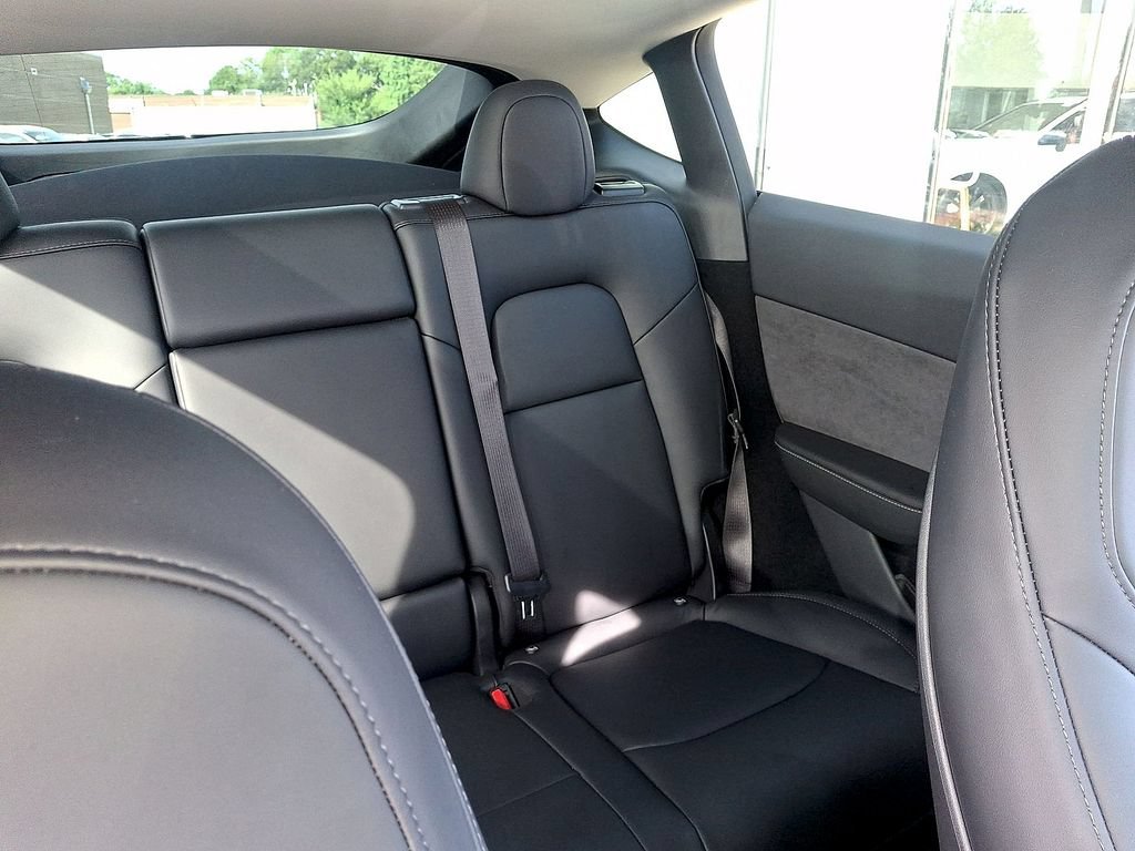 Used 2023 Tesla Model Y Long Range AWD/4WD image 14