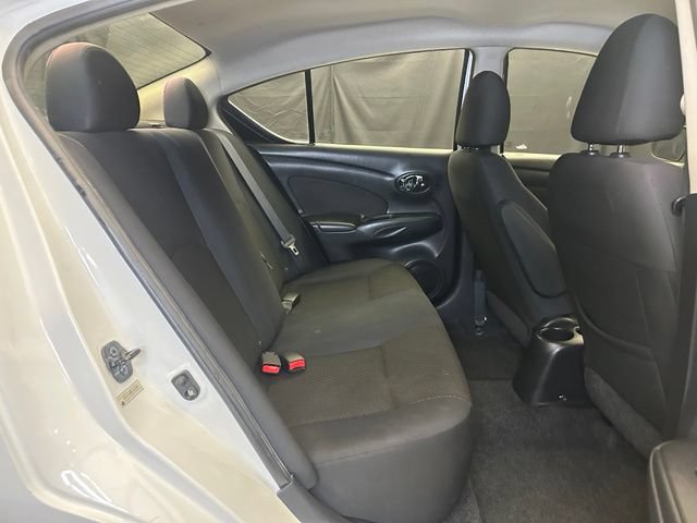 Used 2013 Nissan Versa SV FWD image 18