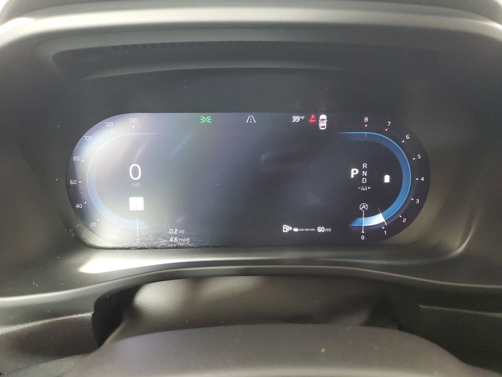 Certified 2025 Volvo XC40 B5 Core image 28