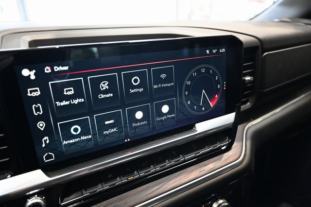 Used 2022 GMC Sierra 1500 SLT w/ SLT Convenience Package image 18